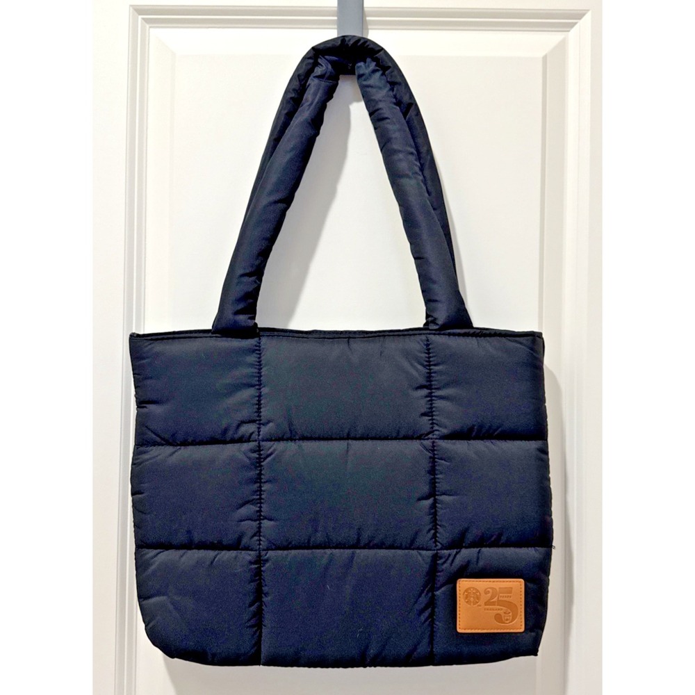 Starbucks black quilted puffer shoulder bag 25 years Thailand anniversary Snap